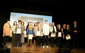 92 uczni&oacute;w otrzymało stypendia Burmistrza Śremu
