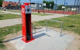 Nowe stacje naprawy rower&oacute;w w gminie Śrem - zrealizowany projekt BOŚ