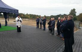 Otwarto nową cześć cmentarza komunalnego 