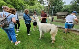 Dzieci z Zespołu Szk&oacute;ł Specjalnych w Śremskim ZOO