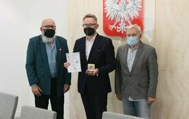 Medal tw&oacute;rcy znaczk&oacute;w Rowlanda Hilla dla Burmistrza Śremu