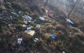 Dzikie wysypiska śmieci na terenie gminy