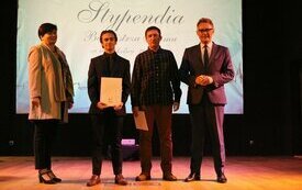 Uroczystość wręczenia stypendi&oacute;w Burmistrza Śremu w roku szkolnym 2018/2019