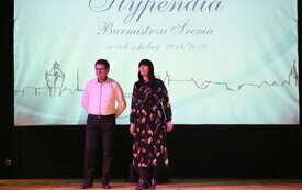 Uroczystość wręczenia stypendi&oacute;w Burmistrza Śremu w roku szkolnym 2018/2019