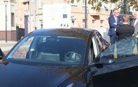 ​W Śremie powstała og&oacute;lnodostępna stacja ładowania pojazd&oacute;w elektrycznych