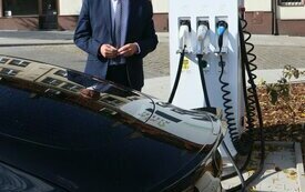 ​W Śremie powstała og&oacute;lnodostępna stacja ładowania pojazd&oacute;w elektrycznych