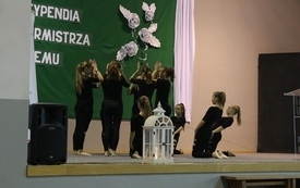 Burmistrz Śremu wręczył stypendia uczniom