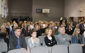 Burmistrz Śremu wręczył stypendia uczniom