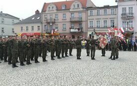 Pierwsza przysięga śremskich Wojsk Obrony Terytorialnej