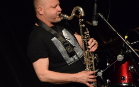 Mikołaj Trzaska i &amp;jazz w Kinoteatrze ˝Słonko˝