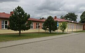 Oddano nowe skrzydło Szkoły Podstawowej im. Jana Pawła II w Dąbrowie