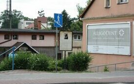 Nowe tablice przy moście