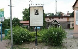 Nowe tablice przy moście