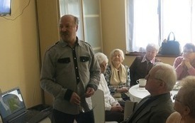 ​​Warsztaty tematyczne w Grupie Senior&oacute;w Parafii Farnej