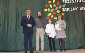 Burmistrz Śremu wręczył stypendia uczniom