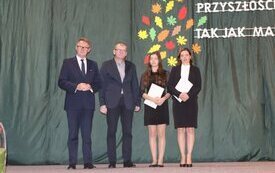 Burmistrz Śremu wręczył stypendia uczniom