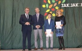 Burmistrz Śremu wręczył stypendia uczniom
