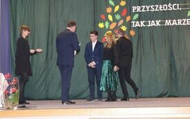 Burmistrz Śremu wręczył stypendia uczniom