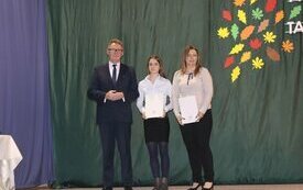 Burmistrz Śremu wręczył stypendia uczniom