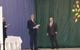 Burmistrz Śremu wręczył stypendia uczniom
