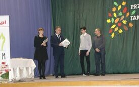 Burmistrz Śremu wręczył stypendia uczniom