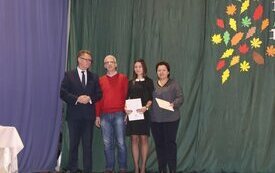 Burmistrz Śremu wręczył stypendia uczniom
