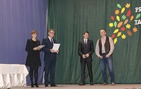 Burmistrz Śremu wręczył stypendia uczniom