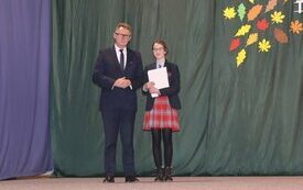 Burmistrz Śremu wręczył stypendia uczniom