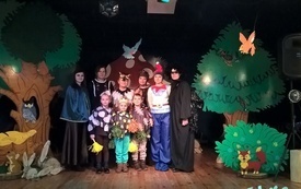 Przedszkolaki na teatralnej scenie