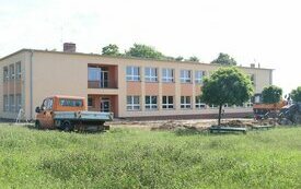 Nowy plac szkolny w Pyszącej