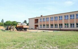 Nowy plac szkolny w Pyszącej