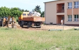 Nowy plac szkolny w Pyszącej