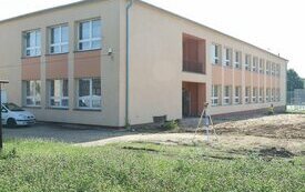 Nowy plac szkolny w Pyszącej