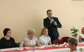 Nagrodzono uzdolnionych uczni&oacute;w