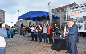 ŚOK - II Festiwal Orkiestr Dętych ˝Muzyczny Śrem &acute;2017˝ - orkiestrowo na śremskim rynku
