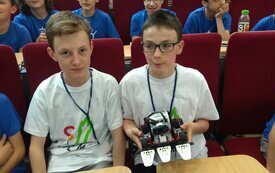 Śremianie na zawodach konstruktor&oacute;w robot&oacute;w