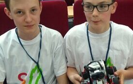 Śremianie na zawodach konstruktor&oacute;w robot&oacute;w