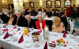 Burmistrz Śremu uhonorował małżeństwa medalami Za Długoletnie Pożycie Małżeńskie