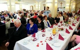 Burmistrz Śremu uhonorował małżeństwa medalami Za Długoletnie Pożycie Małżeńskie