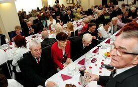 Burmistrz Śremu uhonorował małżeństwa medalami Za Długoletnie Pożycie Małżeńskie