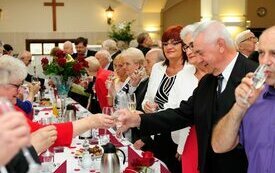 Burmistrz Śremu uhonorował małżeństwa medalami Za Długoletnie Pożycie Małżeńskie