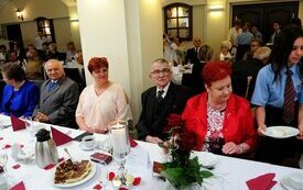 Burmistrz Śremu uhonorował małżeństwa medalami Za Długoletnie Pożycie Małżeńskie