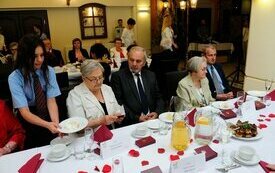 Burmistrz Śremu uhonorował małżeństwa medalami Za Długoletnie Pożycie Małżeńskie