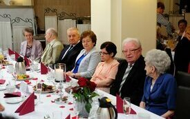 Burmistrz Śremu uhonorował małżeństwa medalami Za Długoletnie Pożycie Małżeńskie