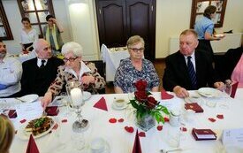 Burmistrz Śremu uhonorował małżeństwa medalami Za Długoletnie Pożycie Małżeńskie