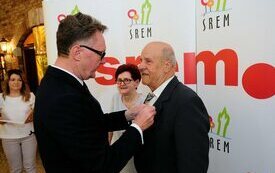 Burmistrz Śremu uhonorował małżeństwa medalami Za Długoletnie Pożycie Małżeńskie