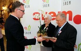 Burmistrz Śremu uhonorował małżeństwa medalami Za Długoletnie Pożycie Małżeńskie
