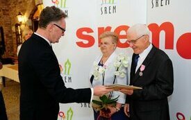 Burmistrz Śremu uhonorował małżeństwa medalami Za Długoletnie Pożycie Małżeńskie