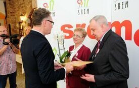 Burmistrz Śremu uhonorował małżeństwa medalami Za Długoletnie Pożycie Małżeńskie