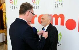 Burmistrz Śremu uhonorował małżeństwa medalami Za Długoletnie Pożycie Małżeńskie